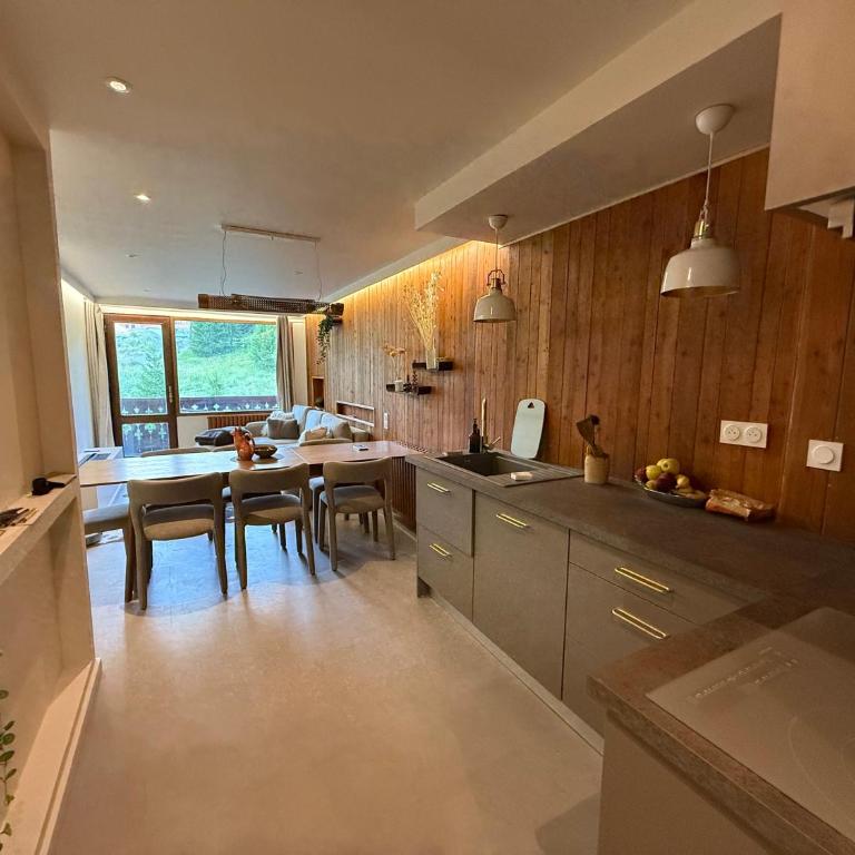 Appart proche des pistes avec terrasse à Vars - Appartement 3 Chambres - 44