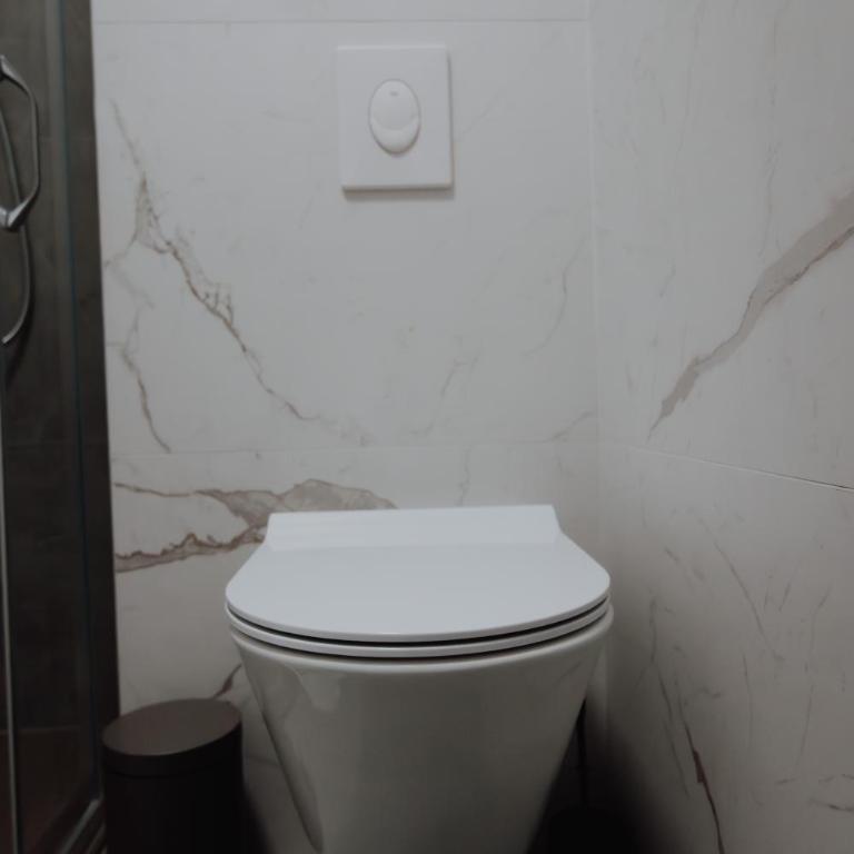 BLuxe Residence - One-Bedroom Apartment - 10