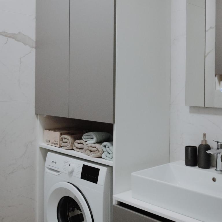 BLuxe Residence - One-Bedroom Apartment - 40