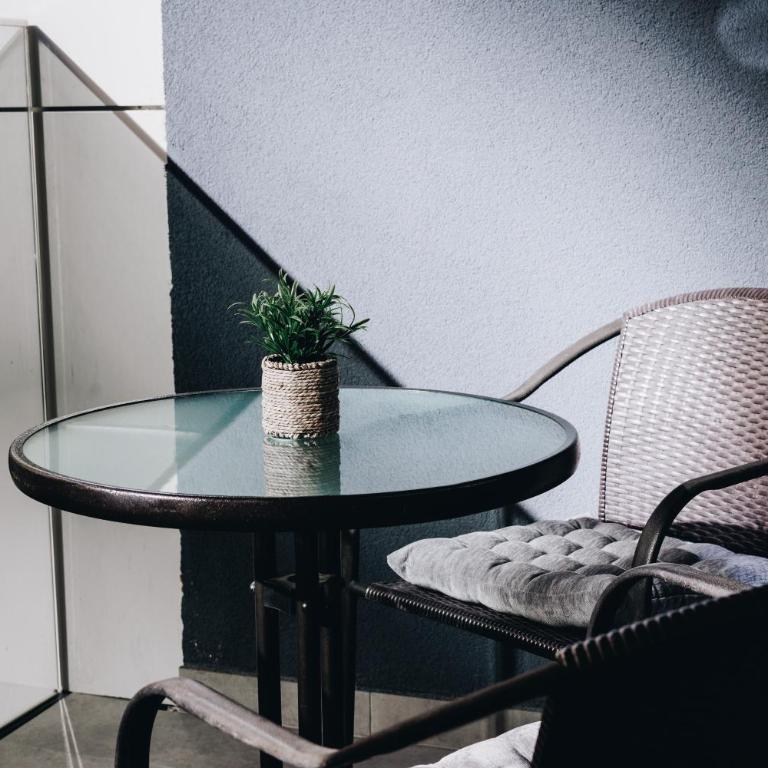 BLuxe Residence - One-Bedroom Apartment - 50
