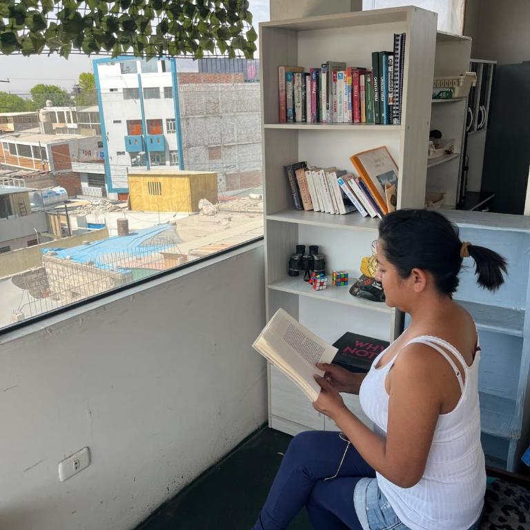 Hab baño compartido, 10 cdas Plaza de Armas, con terraza y vista a los volcanes - Habitación Doble con baño compartido - 2 camas - 2