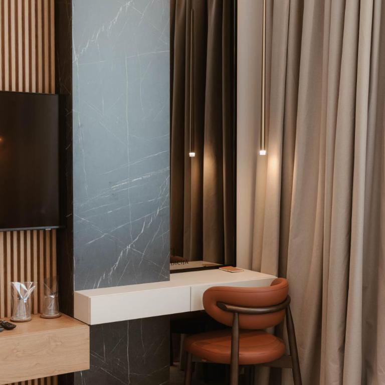 Tradicija Hotel - Dvokrevetna Soba sa Bračnim Krevetom i Sopstvenim Kupatilom - 9