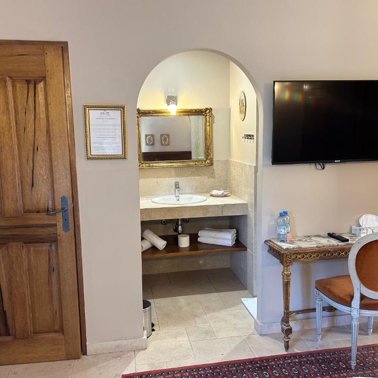 Domaine De La Chapelle - Chambre Double - Vue sur Piscine - 6