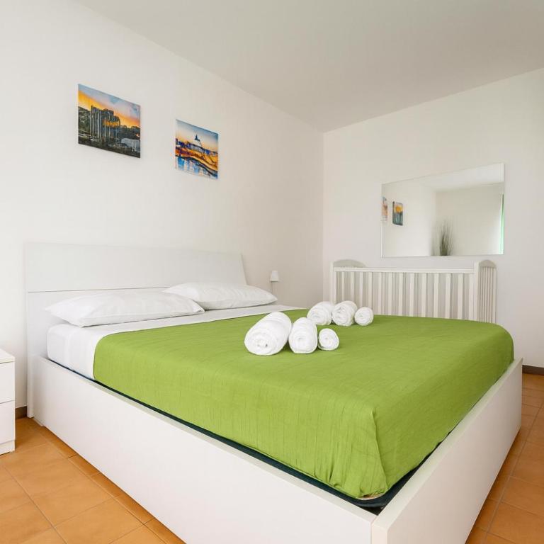 -10 minutes from the station- - 5 beds- - Apartment mit 3 Schlafzimmern - 7