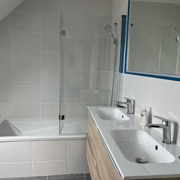 House for holidays, with garden and dedicated office for remote workers - Casa con 3 Camere da Letto - 32