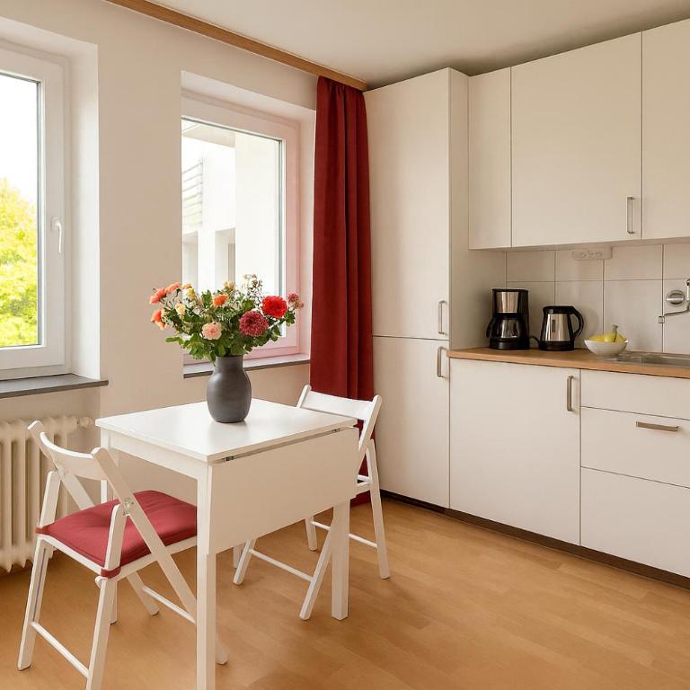 Quiet & Modern Studio near Tram & River Lech - Apartment mit 1 Schlafzimmer - 6