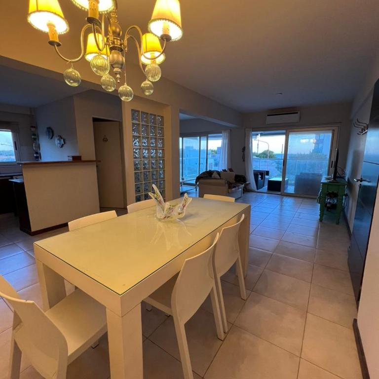 Semipiso de Categoria con Vista al Mar - Apartamento de 2 dormitorios - 3