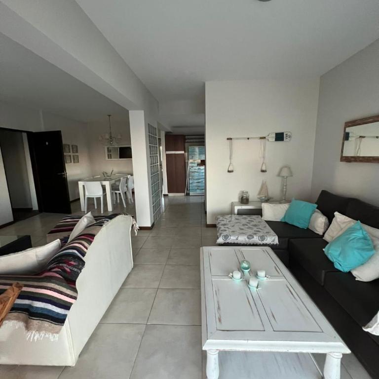 Semipiso de Categoria con Vista al Mar - Apartamento de 2 dormitorios - 17