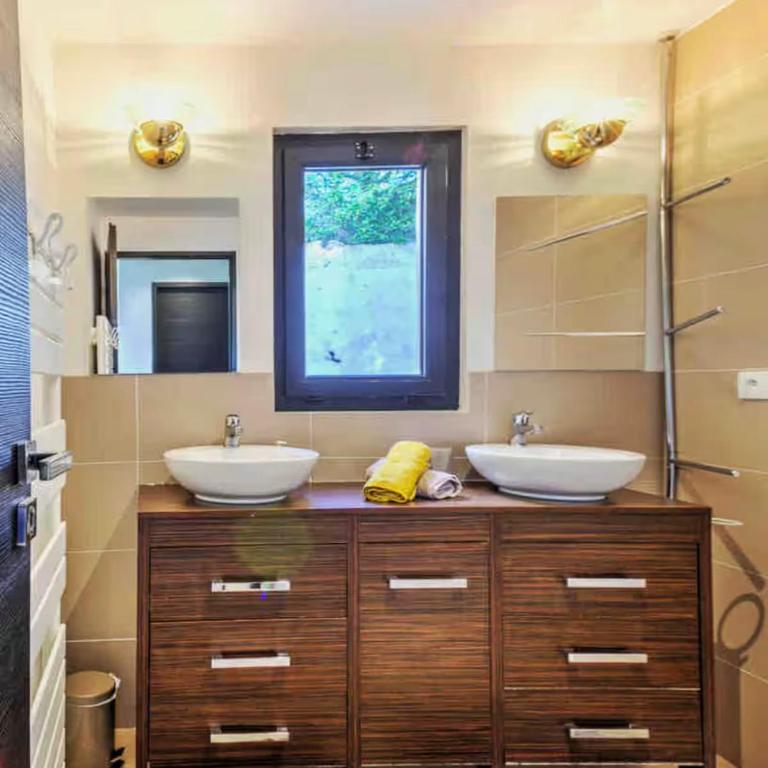 Villa vue mer - Two-Bedroom Villa - 12