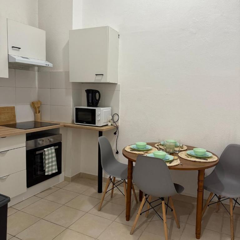 Spacieux T3 centre-ville 4 personnes - Appartement 1 Chambre - 4