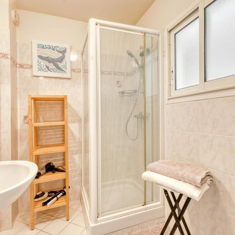 Cocon lumineux à Bandol à deux pas de la plage et de la gare - Estudio con vistas al jardín - 11