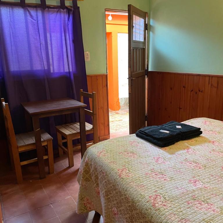 Hosteria Rosales - Double Room with Private Bathroom - 3