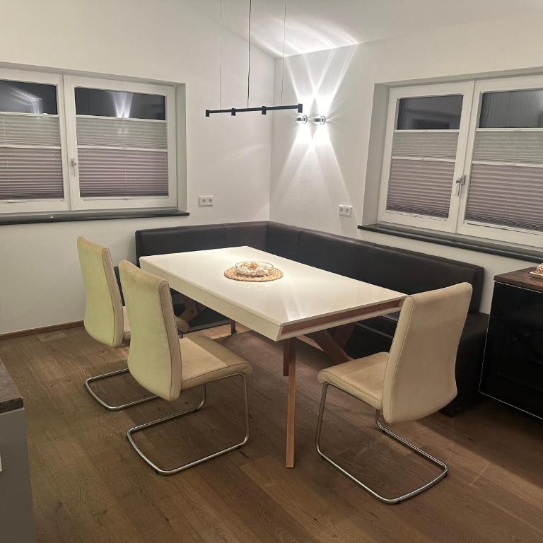 Leos Suite Appartement - Estudio con cama extragrande y sofá cama - 4