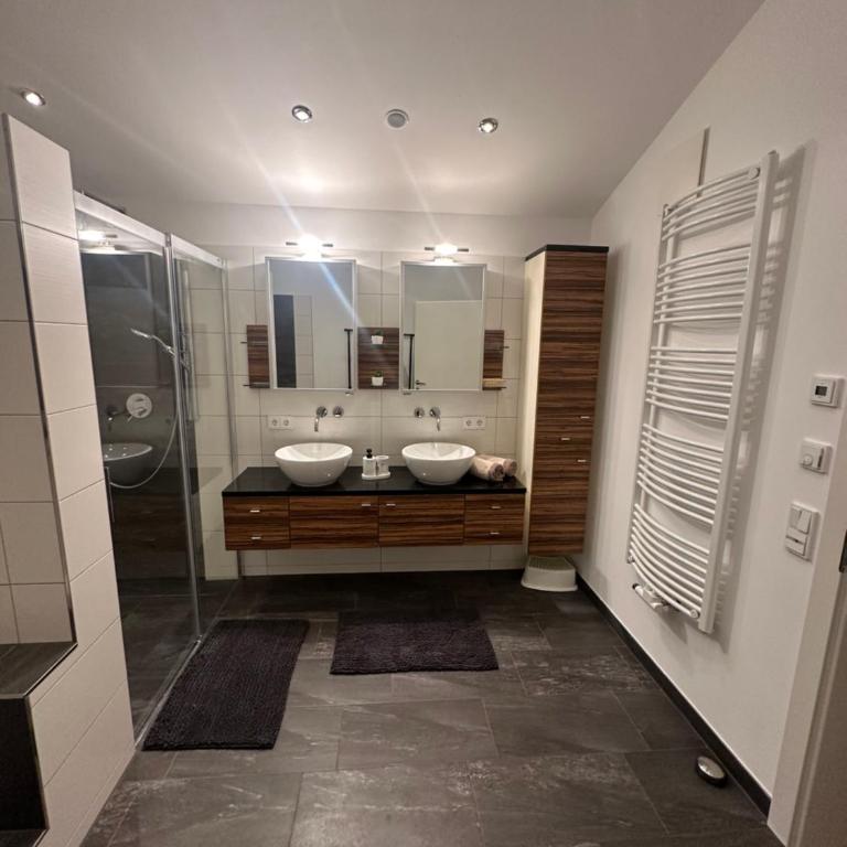 Leos Suite Appartement - Estudio con cama extragrande y sofá cama - 9
