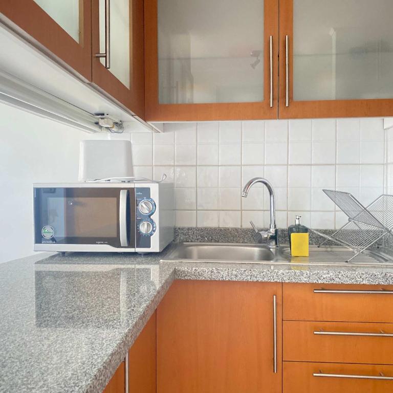 A pasos de Metro Escuela Militar y barrio El Golf - Apartment - 4