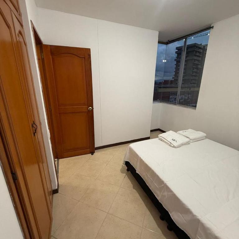 Torrecoral704 - Three-Bedroom Apartment - 5