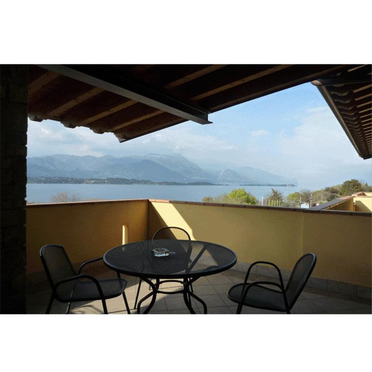 Residence Miralago Rooms & Apartments - Camera Familiare Large (2 Adulti + 1 Bambino) - 8