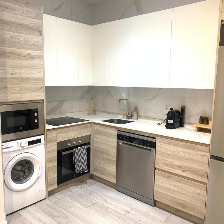 Urban Suites Aluche - Two-Bedroom Apartment - 1