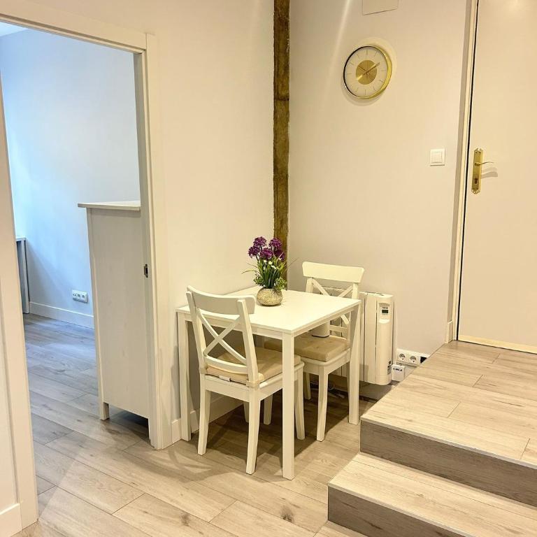 Urban Suites Aluche - Two-Bedroom Apartment - 9