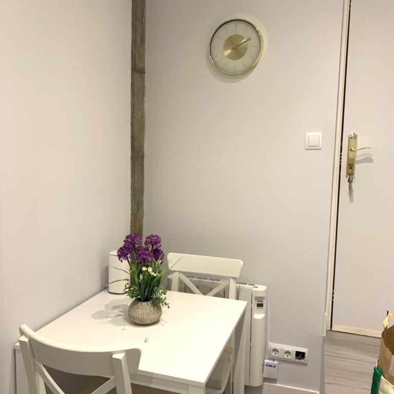 Urban Suites Aluche - Two-Bedroom Apartment - 11