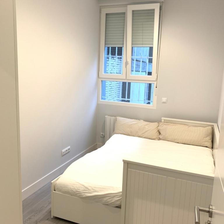 Urban Suites Aluche - Two-Bedroom Apartment - 13