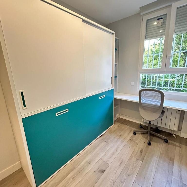 Urban Suites Aluche - Two-Bedroom Apartment - 17
