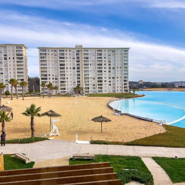 Apt. with private beach, sports courts, jacuzi - Apartment - 2