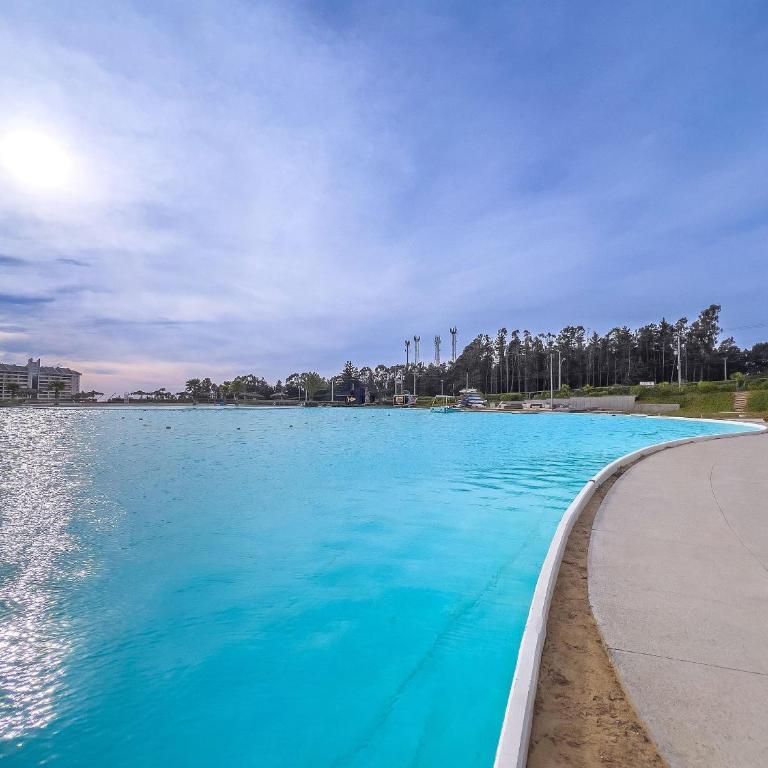 Apt. with private beach, sports courts, jacuzi - Apartment - 23