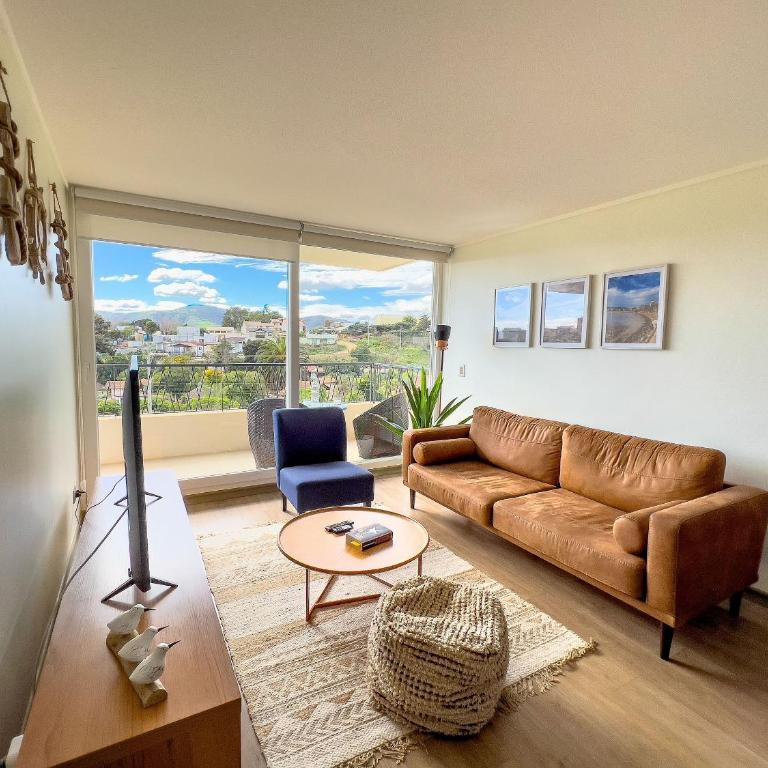 Beach Charm: Sea and Papudo Views - Apartment with Sea View - 1