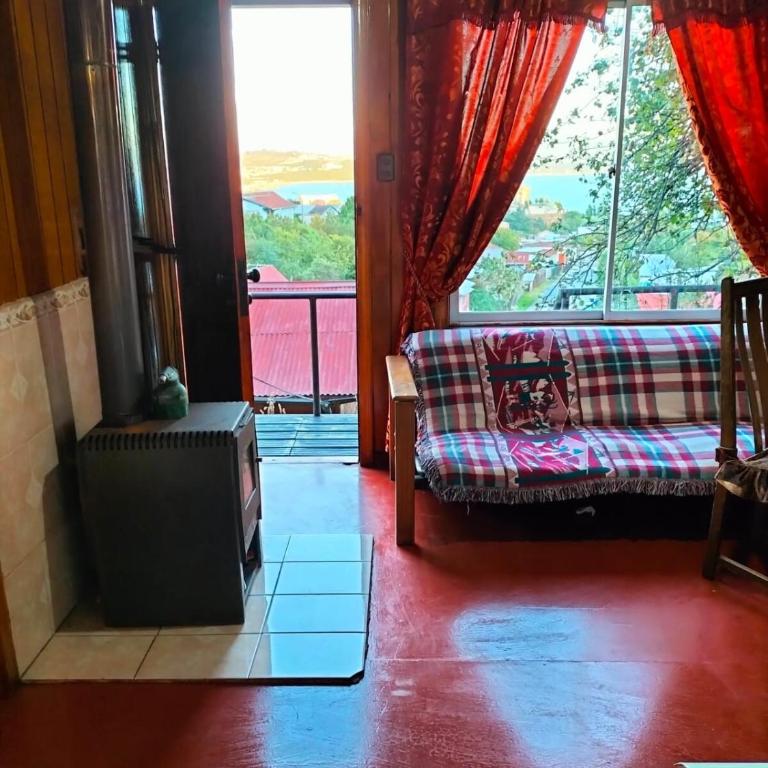 Beautiful wooden cabin, with direct ocean view - Two-Bedroom House - 4