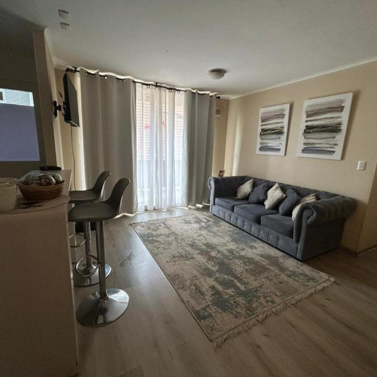 Departamento amplio familiar - Three-Bedroom Apartment - 2