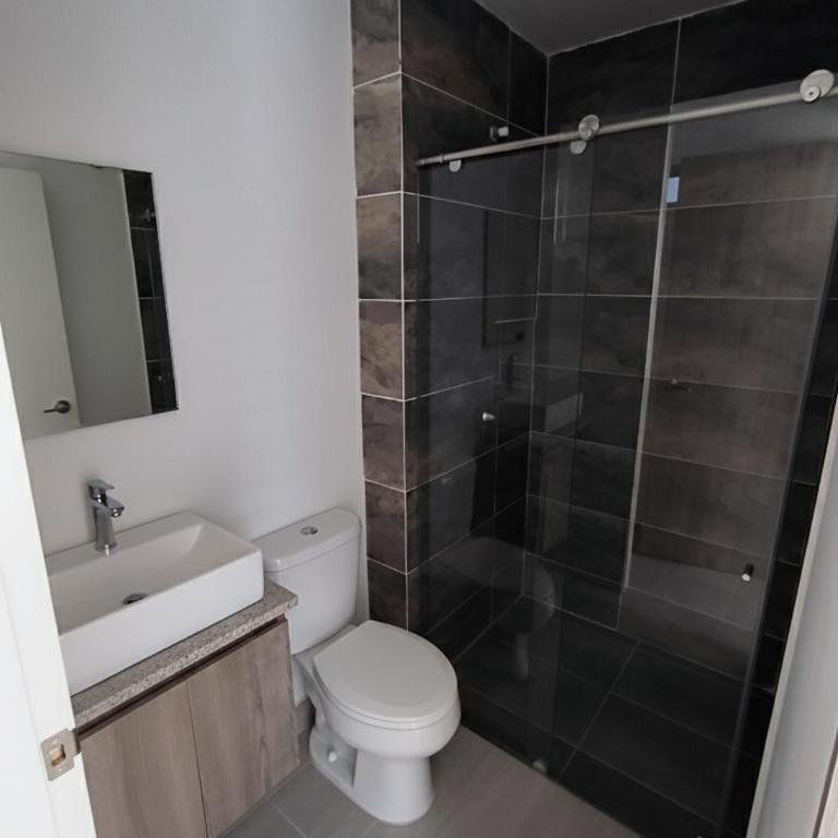 Aptos Living Salomia - One-Bedroom Apartment - 8