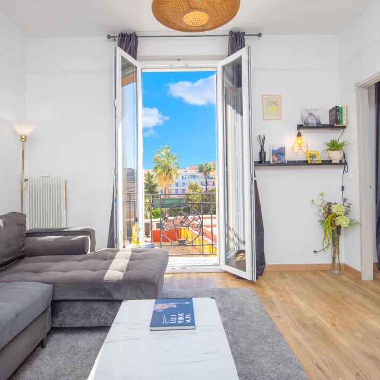 Tout confort au centre-ville et près de la mer - One-Bedroom Apartment - 8