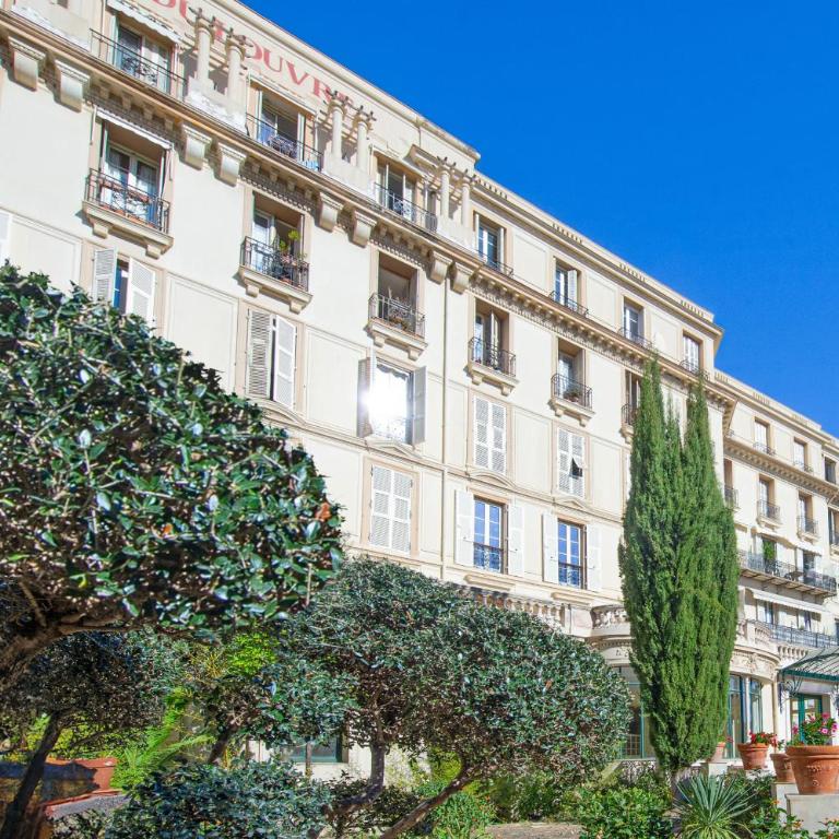 Tout confort au centre-ville et près de la mer - One-Bedroom Apartment - 17