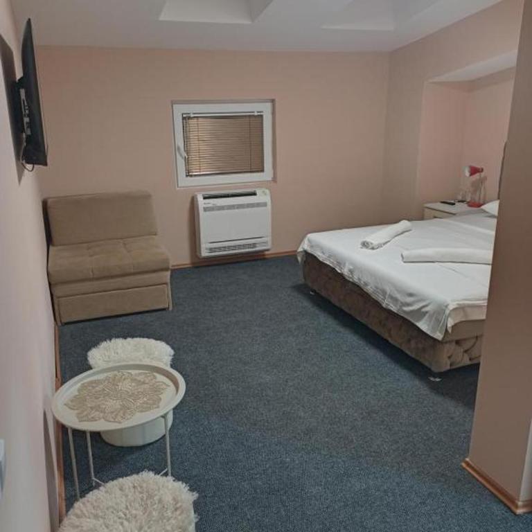 VILIN - Deluks Dvokrevetna Soba s Bračnim Krevetom (2 odrasle osobe + 1 dete) - 1