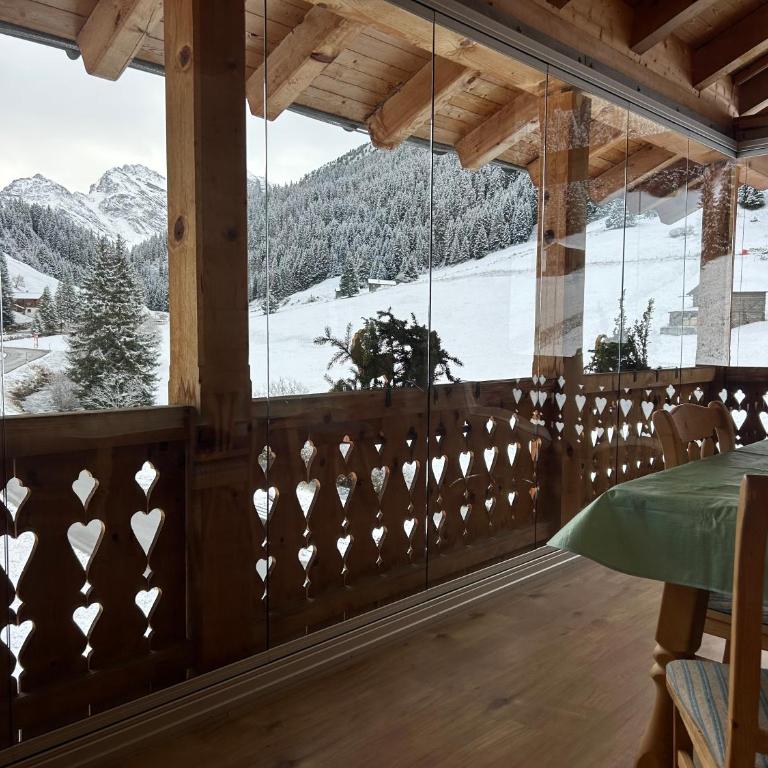 Sertig Ferienwohnung - Apartment mit Blick auf die Berge - 51