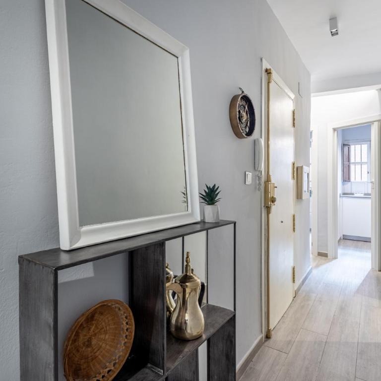 Apartamento de lujo junto a la Catedral - Three-Bedroom Apartment - 11