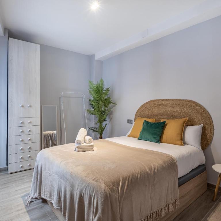 Apartamento de lujo junto a la Catedral - Three-Bedroom Apartment - 8