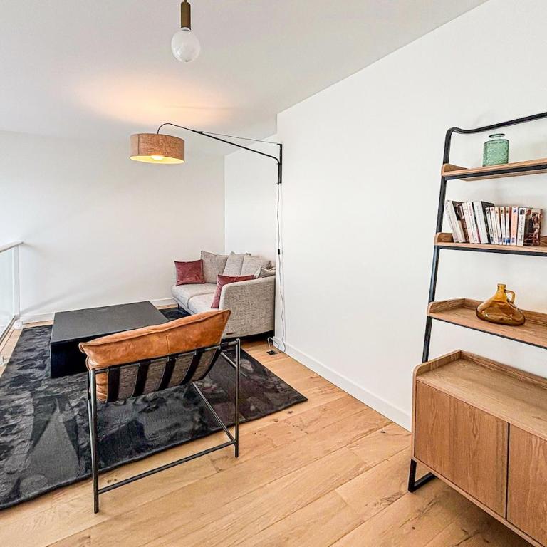 Berlioz, Haut standing, central, 2 parkings - Three-Bedroom Apartment - 12