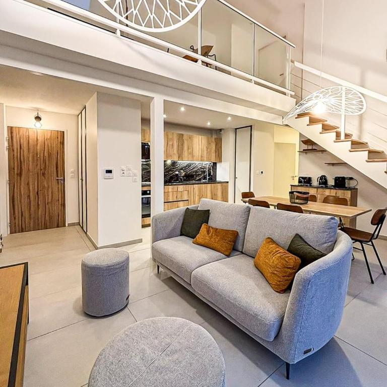 Berlioz, Haut standing, central, 2 parkings - Three-Bedroom Apartment - 1