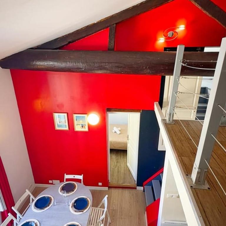 Vieljeux, atypique, central, 5 min du port - Apartment - 16