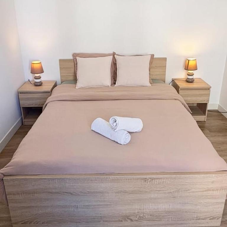 Vieljeux, atypique, central, 5 min du port - Apartment - 22