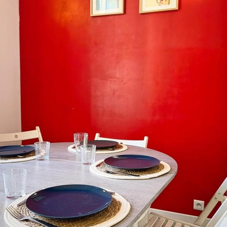 Vieljeux, atypique, central, 5 min du port - Apartment - 15
