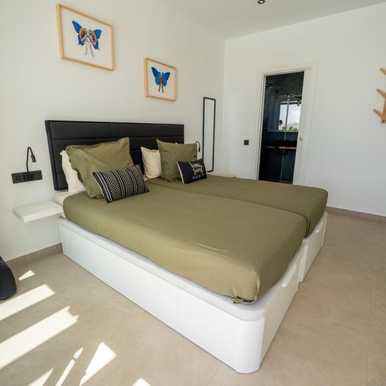Casa Horizon Heated Pool Villa with Volcano Sunset Views, Lajares - Villa - 54