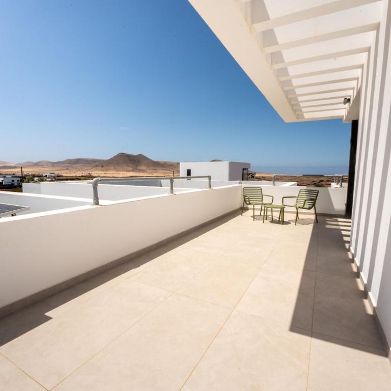 Casa Horizon Heated Pool Villa with Volcano Sunset Views, Lajares - Villa - 55