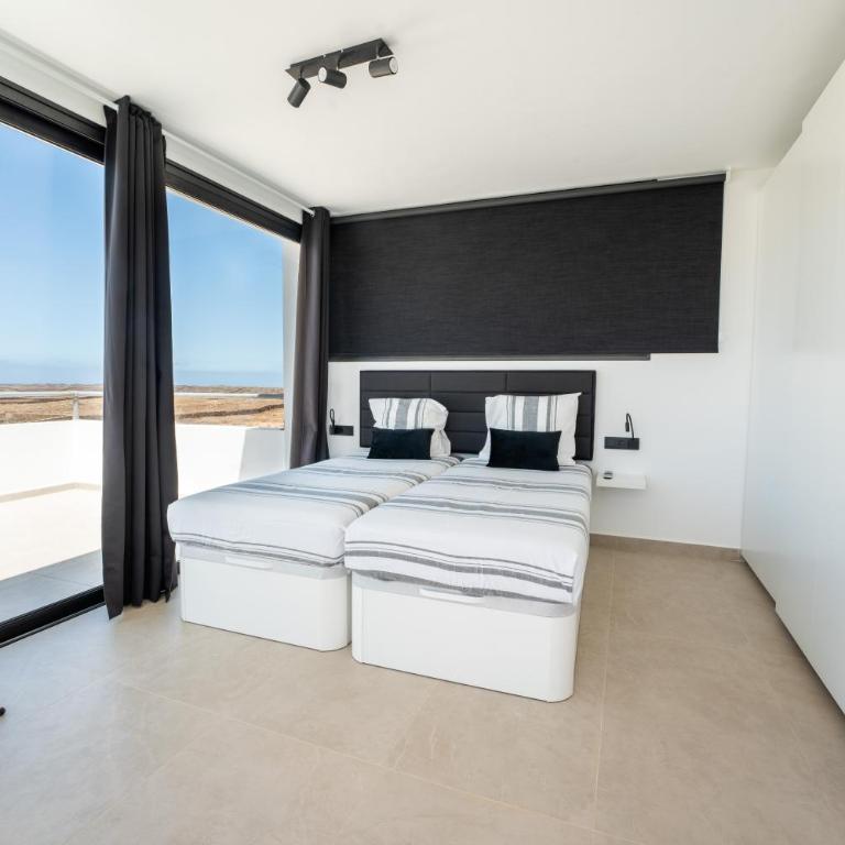 Casa Horizon Heated Pool Villa with Volcano Sunset Views, Lajares - Villa - 59