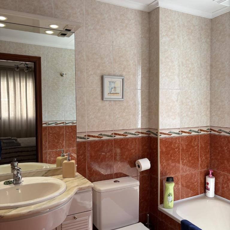 Alojamiento Completo en Gijón - Apartamento de 2 dormitorios - 11