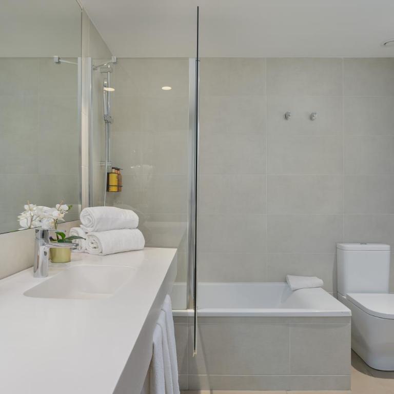 Hotel Costabella - Habitación Triple - 8