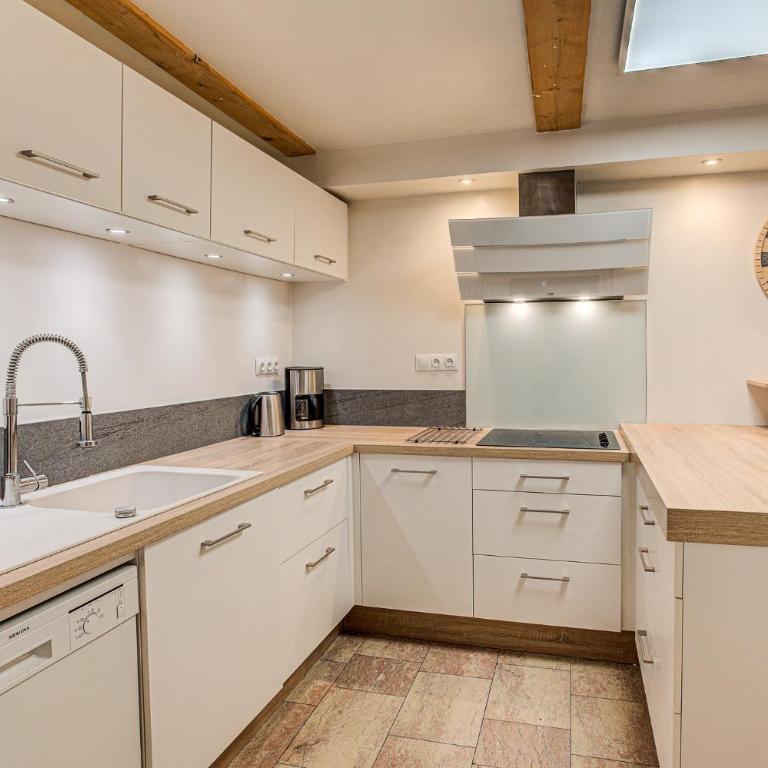Chalet Pele - Alpes Agency - Central Chamonix - Sleeps 11 - Chalet - 6