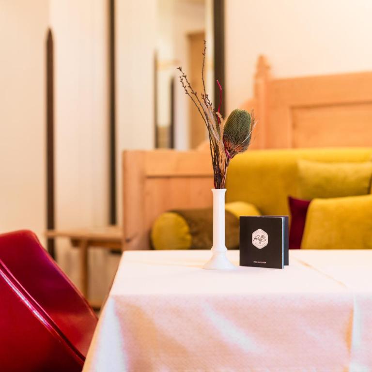 Raffl's St. Antoner Hof - Doppelzimmer - 4